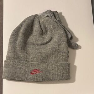 Nike Heather Gray 2 piece Beanie set with pink Logo